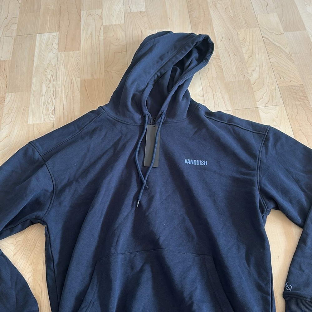 💙NWT Vanquish Sweatshirt - Picture 3 of 5